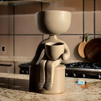 Dekorativ Güldan – Suksulentlər və Kiçik Bitkilər üçün Humanoid Dizayn