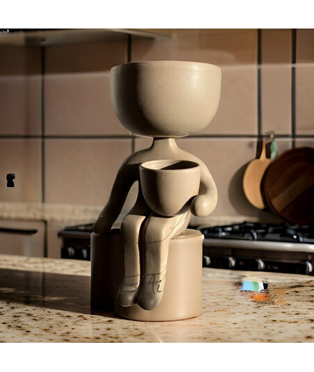 Dekorativ Güldan – Suksulentlər və Kiçik Bitkilər üçün Humanoid Dizayn
