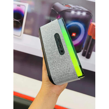 Multifunksional Bluetooth Kolonka və Powerbank – Simsiz Şarj və Rəngli İşıq