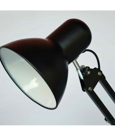 Stol Üstü Metal Lampa – Fırlanan Başlıqlı və LED İşıqlı