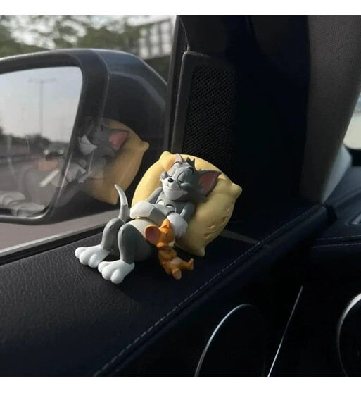 Tom və Jerry Maşın Suveniri – Sevimli Animasiya Fiqurları
