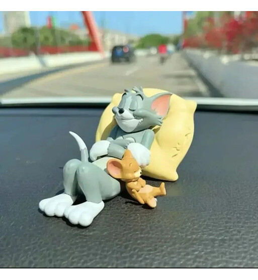 Tom və Jerry Maşın Suveniri – Sevimli Animasiya Fiqurları
