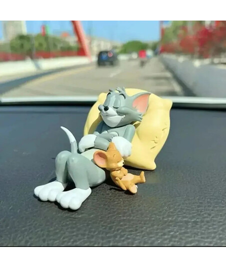 Tom və Jerry Maşın Suveniri – Sevimli Animasiya Fiqurları