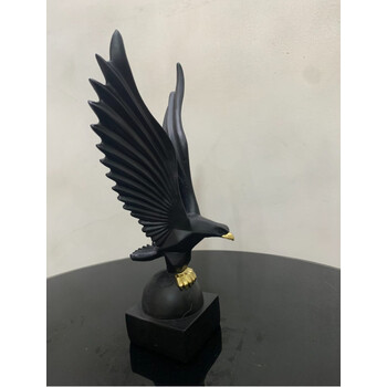 Stol Üstü Dekorativ Qartal Fiquru – Resin Material, 25 sm, Qızıl, Qara, Ağ