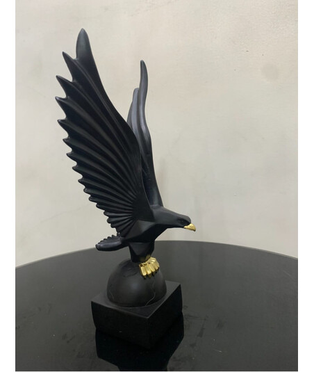 Stol Üstü Dekorativ Qartal Fiquru – Resin Material, 25 sm, Qızıl, Qara, Ağ