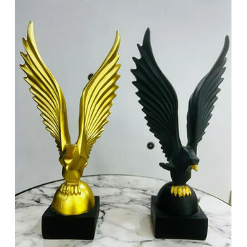 Stol Üstü Dekorativ Qartal Fiquru – Resin Material, 25 sm, Qızıl, Qara, Ağ