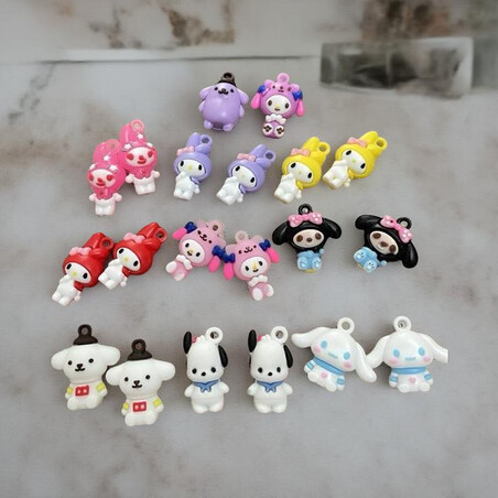 Sanrio Hello Kitty & Kuromi Sirli Qutu Dəsti (20 Fiqur) | dopamin.az