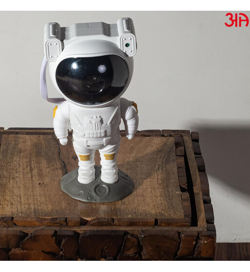 Kosmos Ulduz Projektoru – Astronavt Dizaynlı Dekorativ İşıq